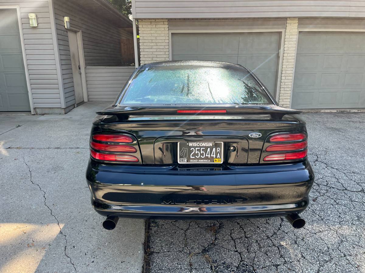 Ford-mustang-svt-cobra-1994-black-3