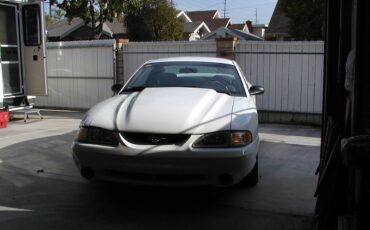 Ford-mustang-svt-cobra-r-1995-white-2