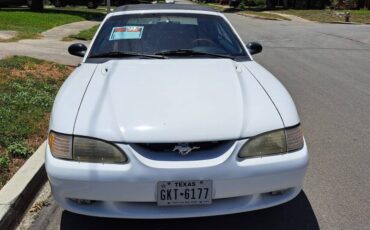 Ford-mustang-v6-convertible-base-1995-white-1