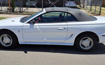 Ford-mustang-v6-convertible-base-1995-white-7