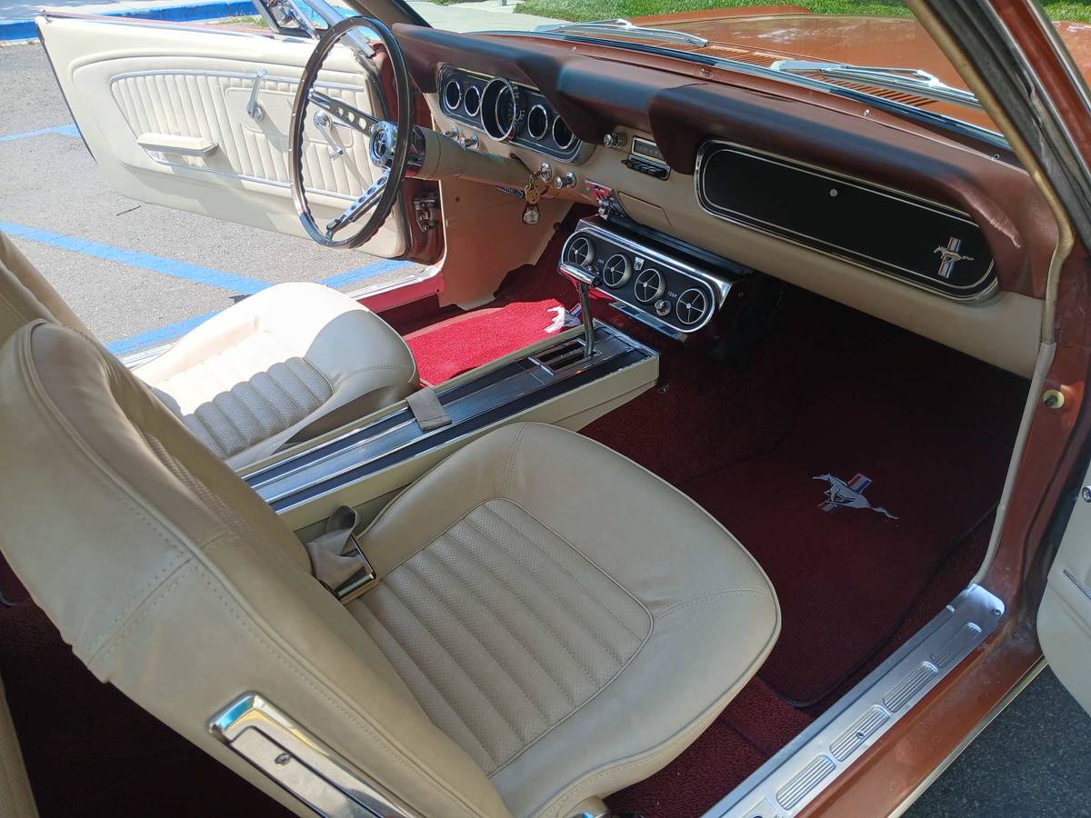 Ford-mustang-v6-coupe-base-1966-custom-12