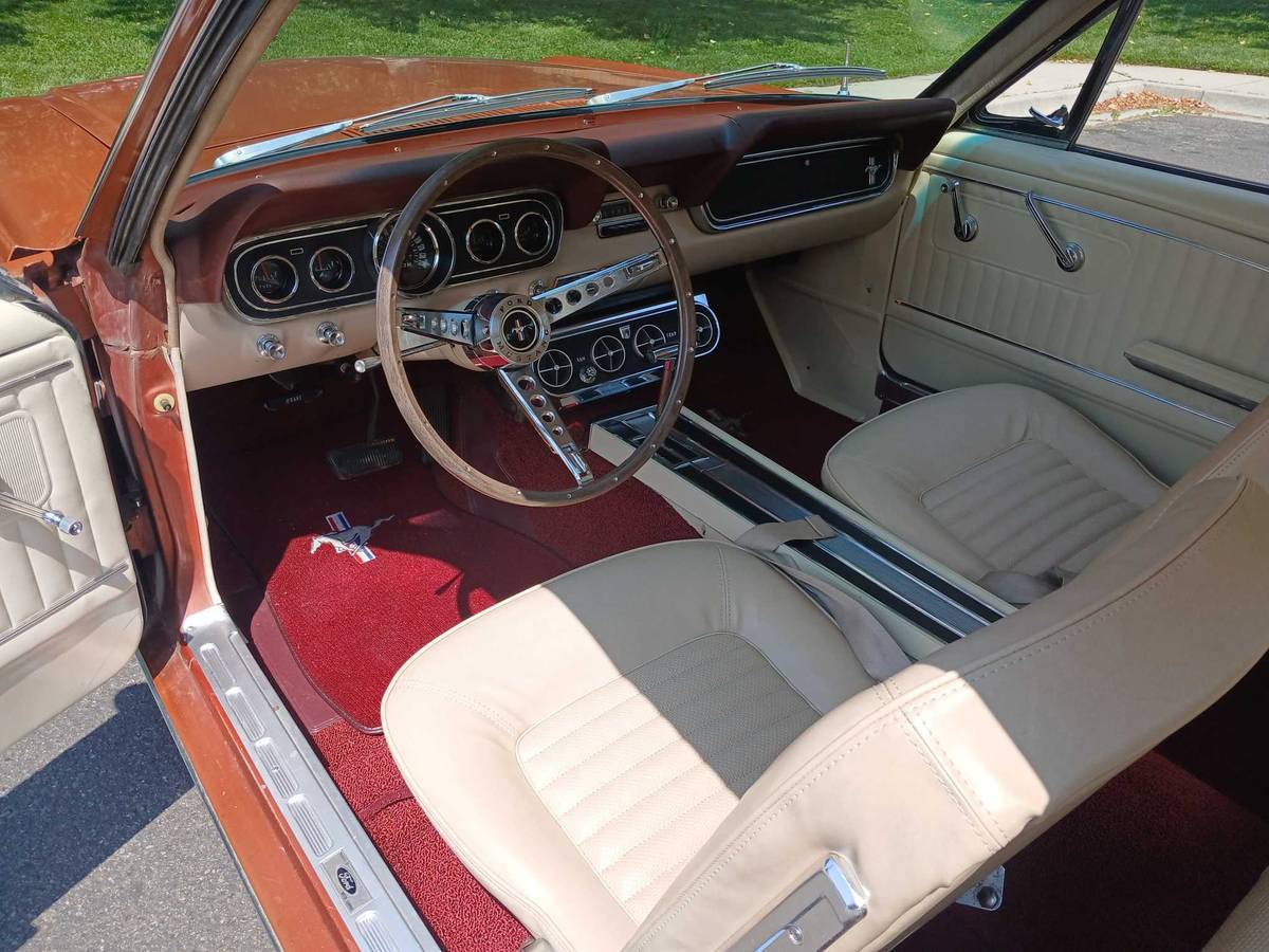 Ford-mustang-v6-coupe-base-1966-custom-4