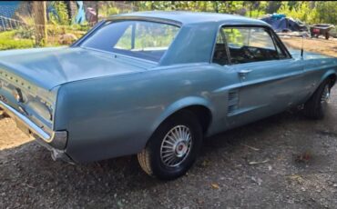 Ford-mustang-v6-coupe-base-1967-blue-11