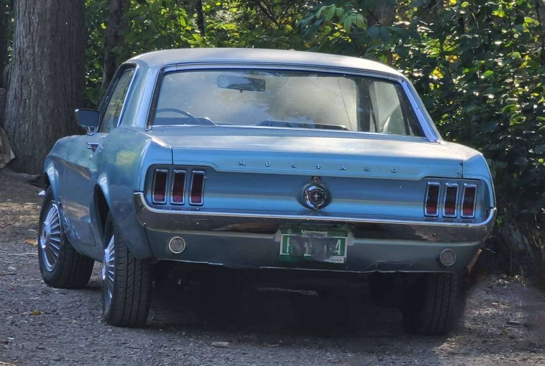 Ford-mustang-v6-coupe-base-1967-blue-12