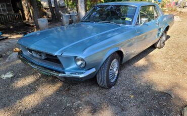 Ford-mustang-v6-coupe-base-1967-blue