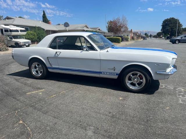 Ford-mustang-v8-1965-white-2