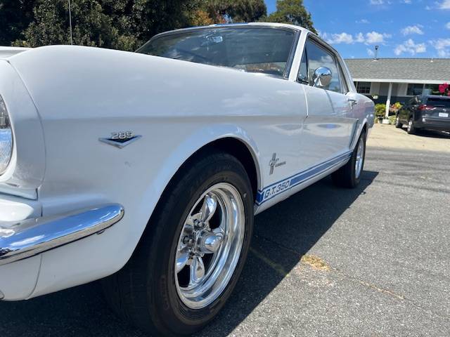 Ford-mustang-v8-1965-white-22