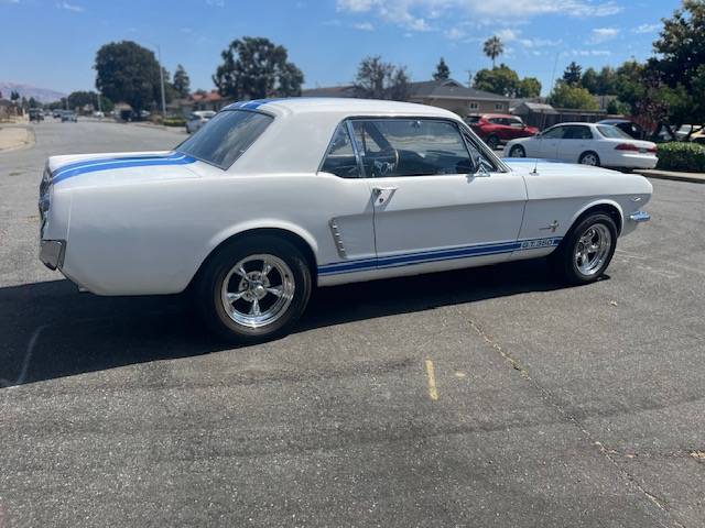 Ford-mustang-v8-1965-white-3