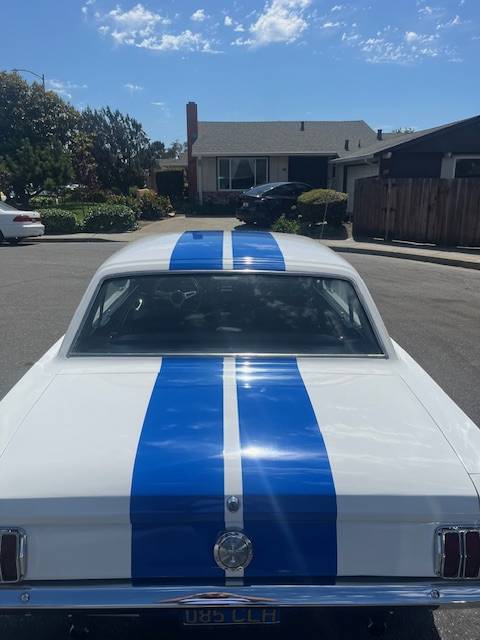 Ford-mustang-v8-1965-white-4