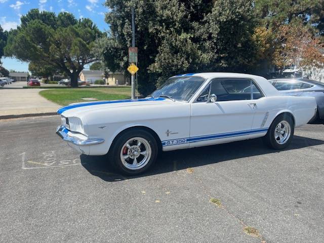 Ford-mustang-v8-1965-white