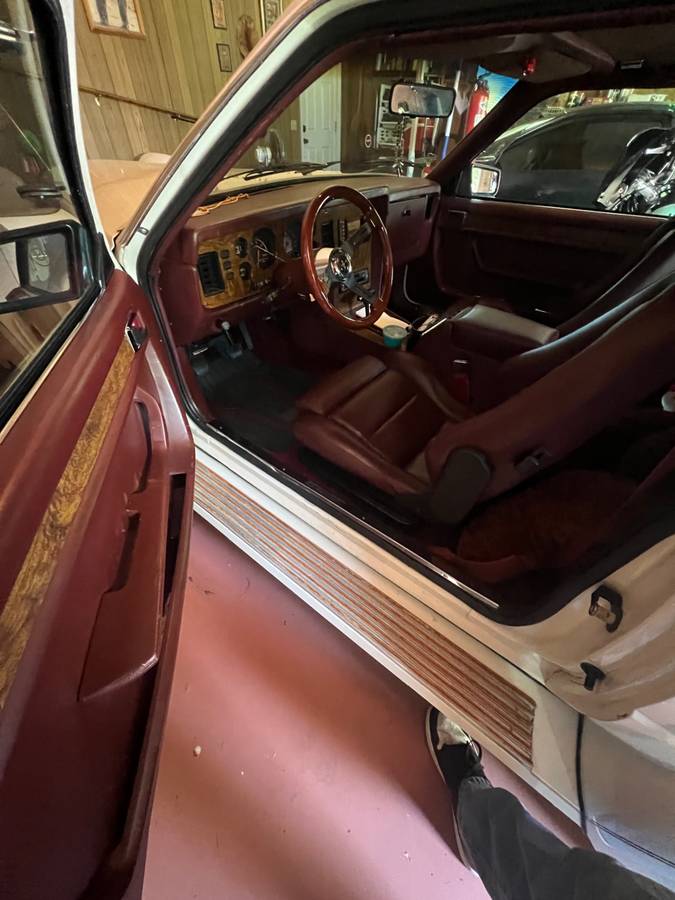 Ford-mustang-zimmer-1986-white-8