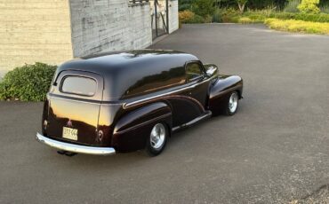 Ford-panel-truck-1947-black-13