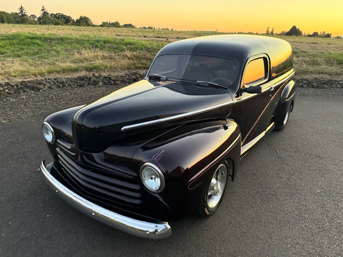 Ford-panel-truck-1947-black-17