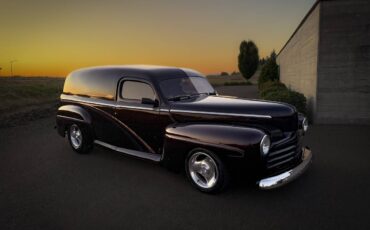 Ford-panel-truck-1947-black