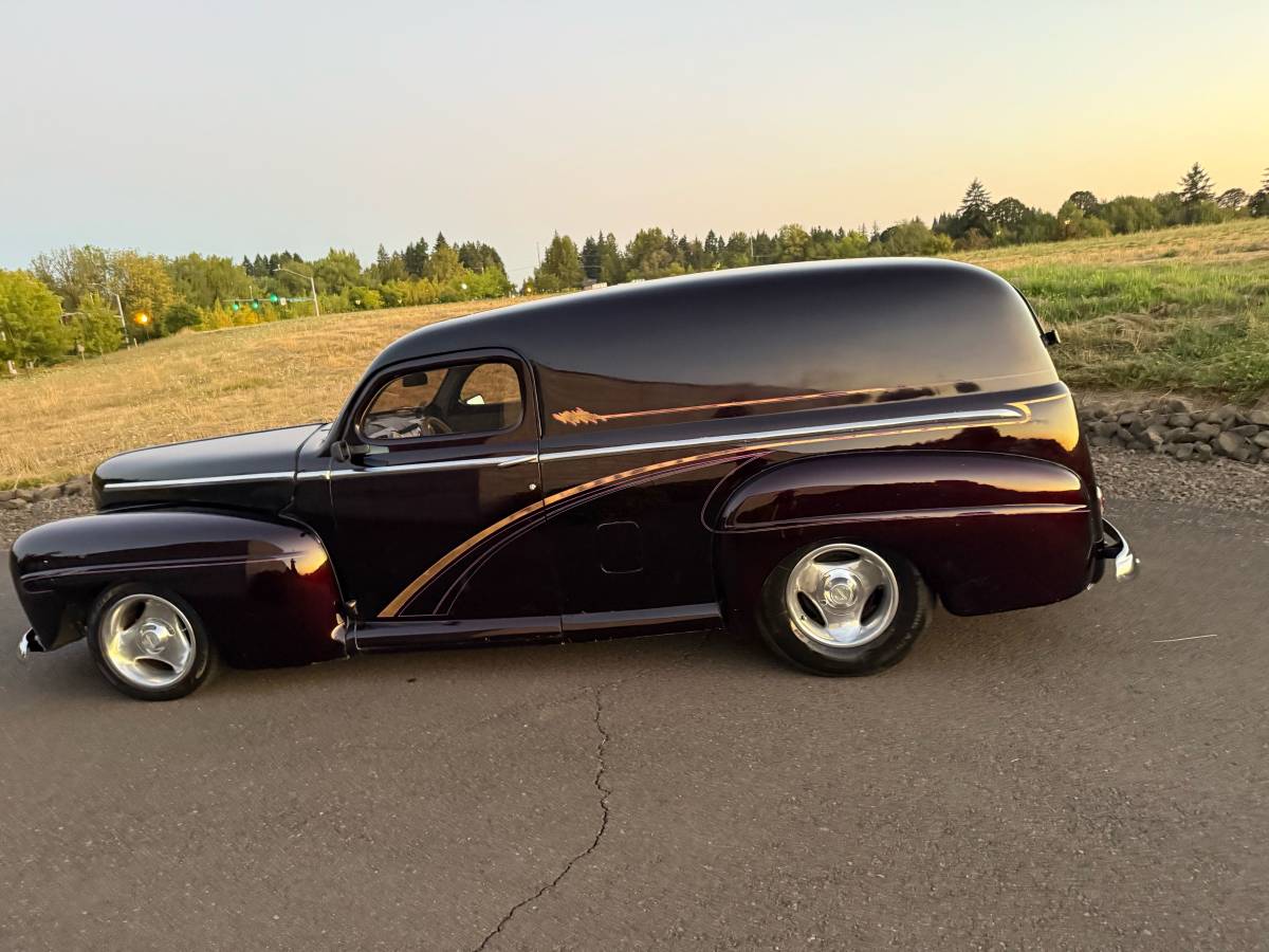 Ford-panel-truck-1947-black-7