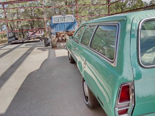 Ford-pinto-wagon-1977-green-1