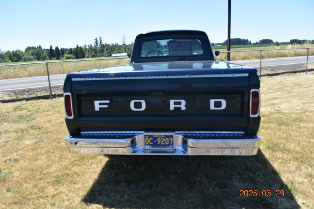 Ford-pu-1966-green-3