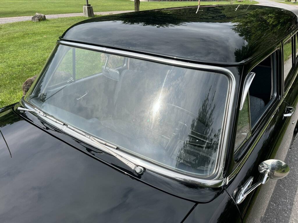 Ford-ranch-wagon-1953-black-19