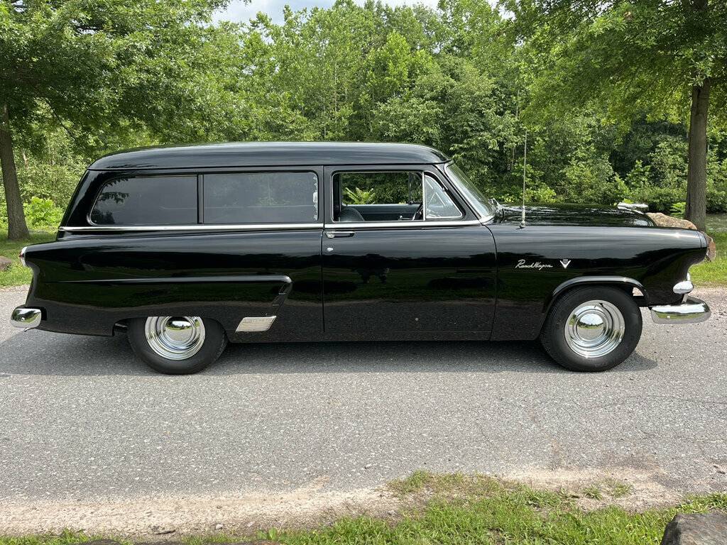 Ford-ranch-wagon-1953-black-21