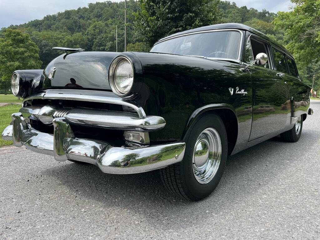 Ford-ranch-wagon-1953-black-22