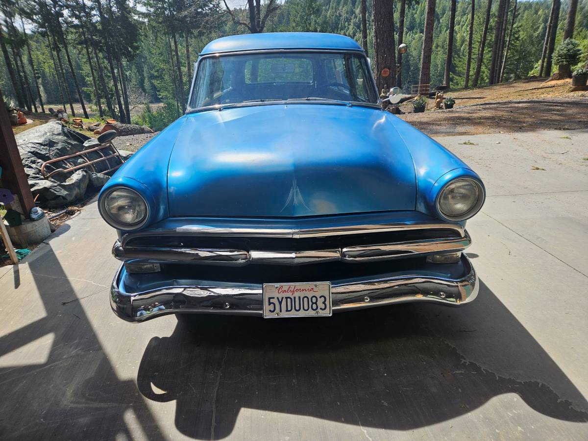 Ford-ranch-wagon-1953-blue-3