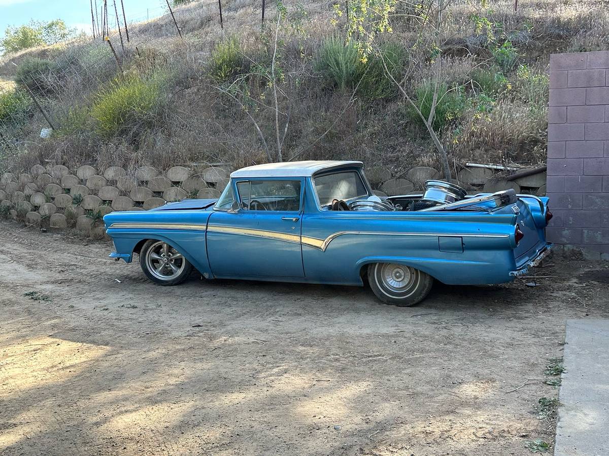 Ford-ranchero-1957-blue