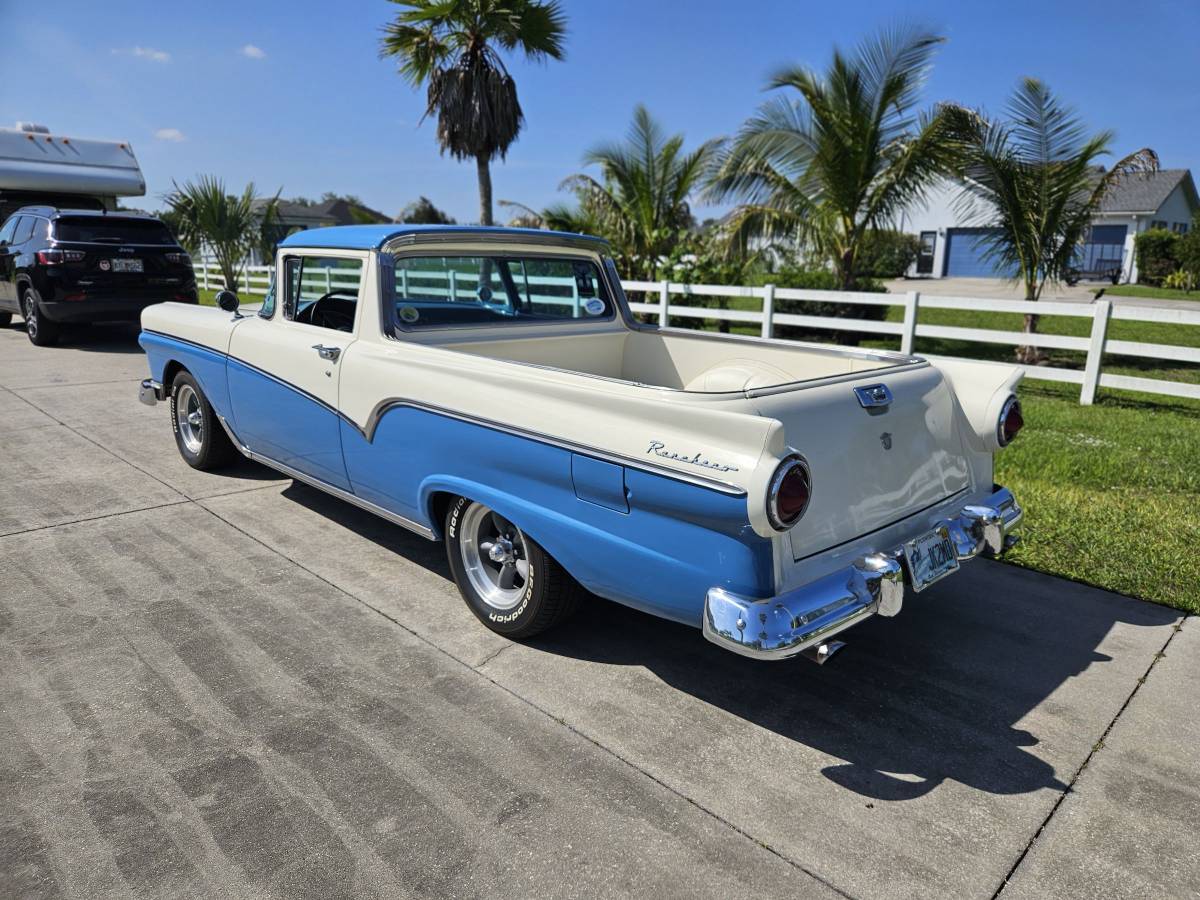 Ford-ranchero-1957-blue-2