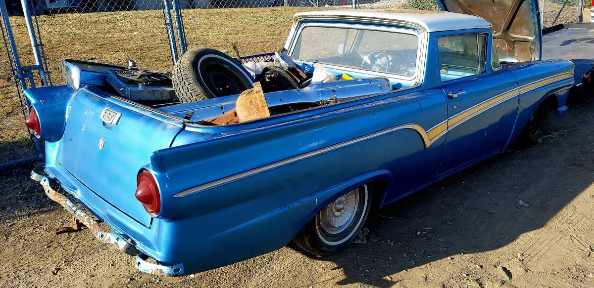 Ford-ranchero-1957-blue-8