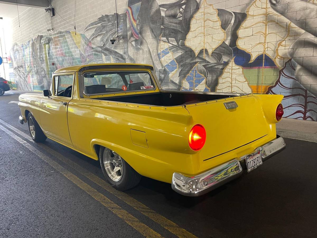 Ford-ranchero-1957-yellow-4
