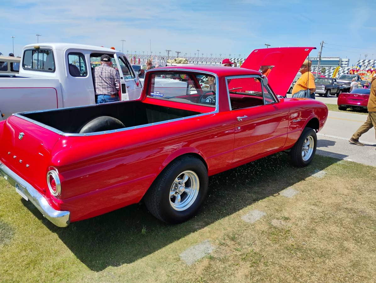 Ford-ranchero-1960-red-2