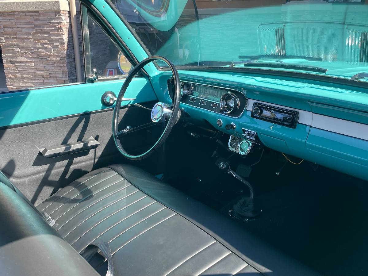 Ford-ranchero-1965-custom-4
