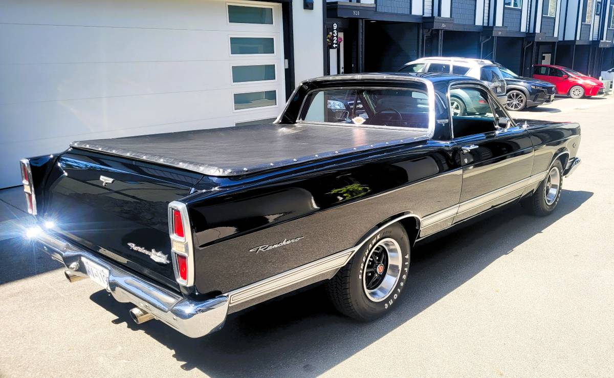 Ford-ranchero-1967-black