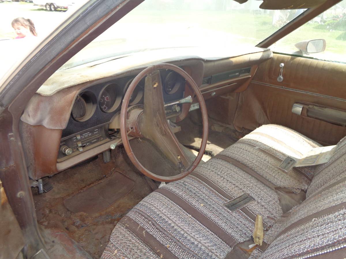 Ford-ranchero-1974-brown-11