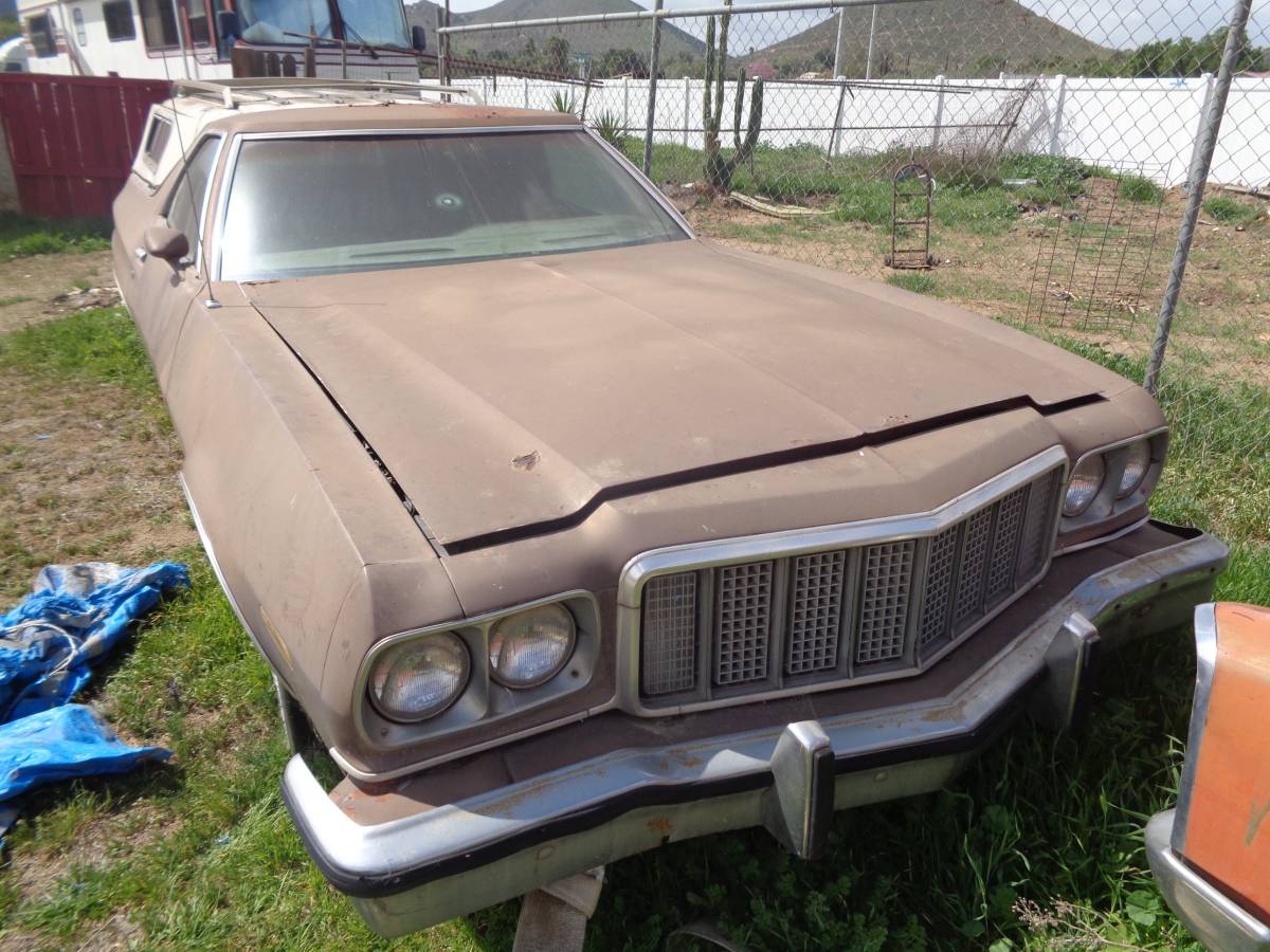 Ford-ranchero-1974-brown-3
