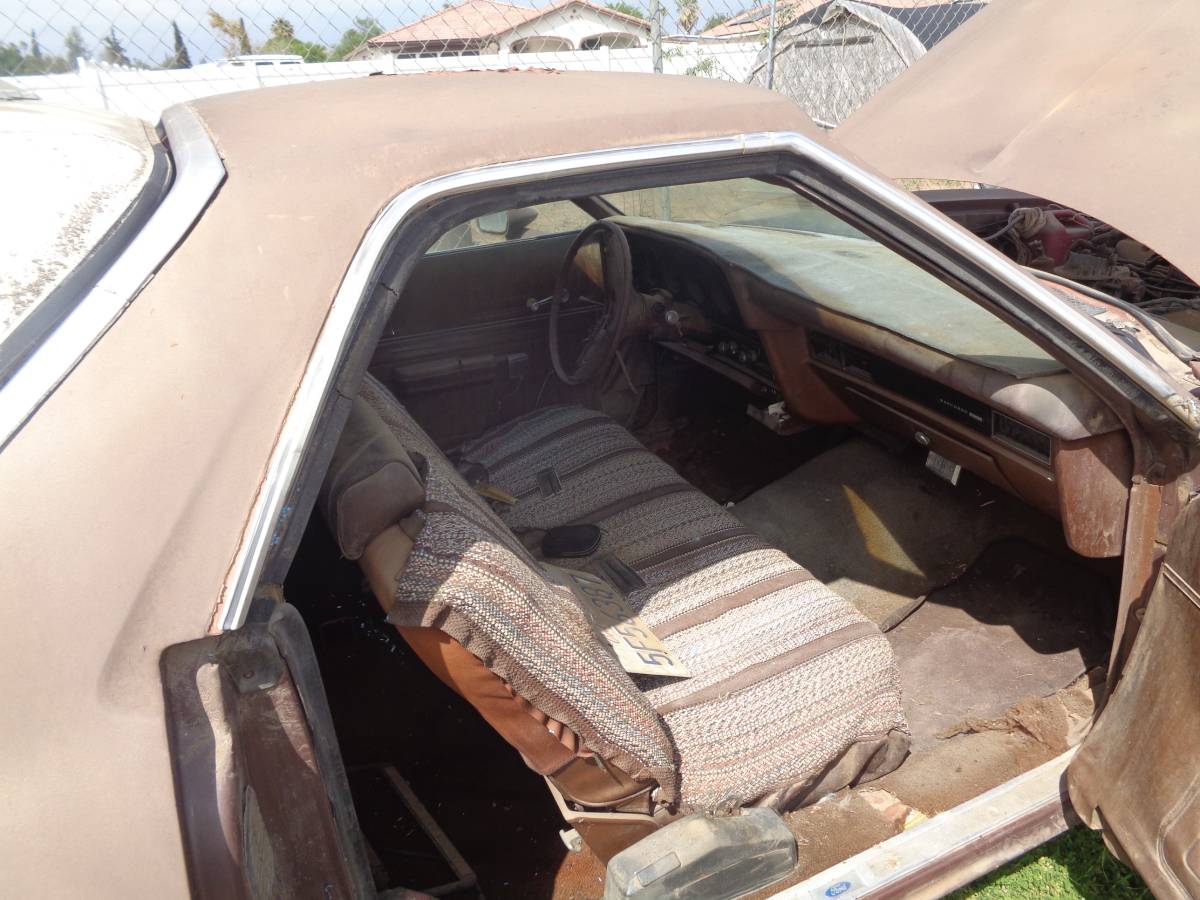 Ford-ranchero-1974-brown-6