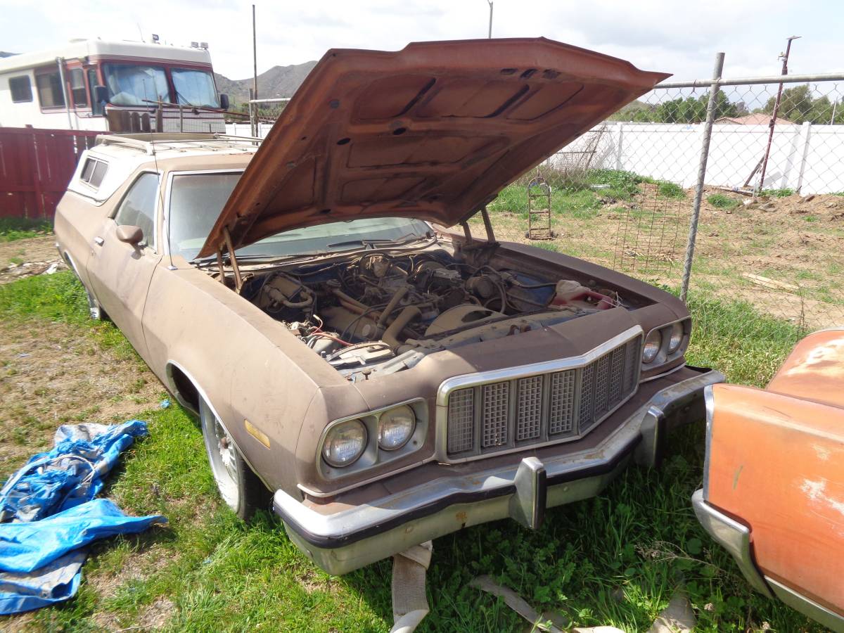 Ford-ranchero-1974-brown-7