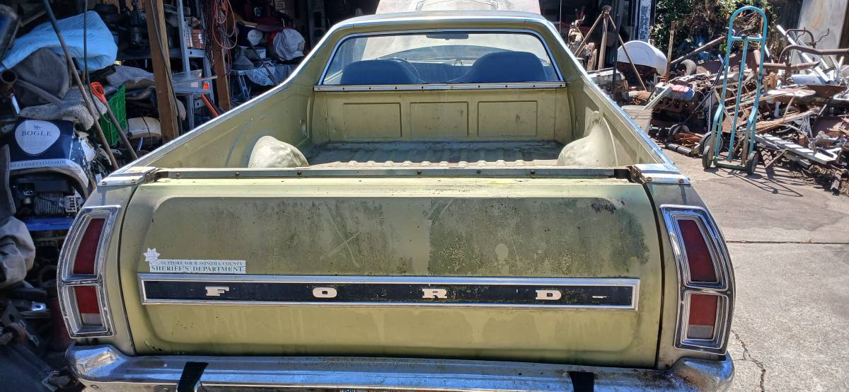 Ford-ranchero-500-1972-5