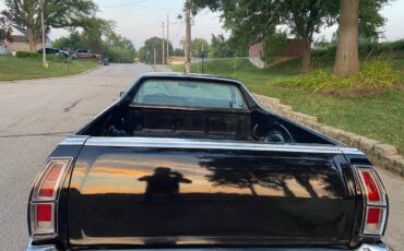 Ford-ranchero-gt-broughm-1979-black-1