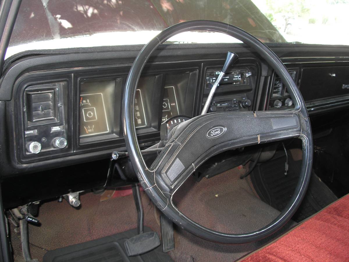 Ford-ranger-1973-red-7