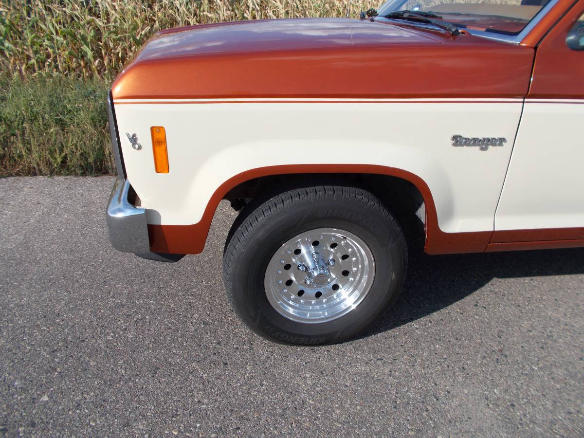 Ford-ranger-1985-custom-13
