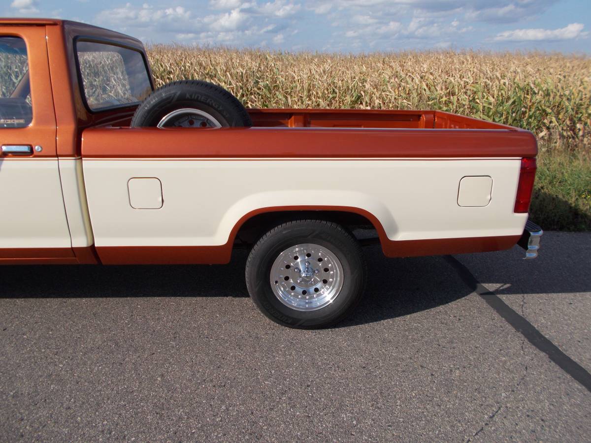Ford-ranger-1985-custom-15