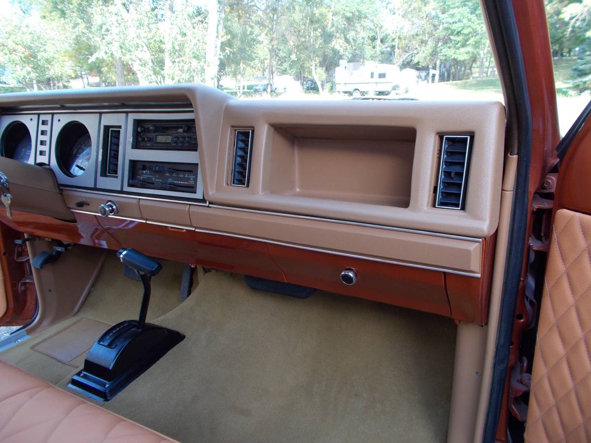 Ford-ranger-1985-custom-4