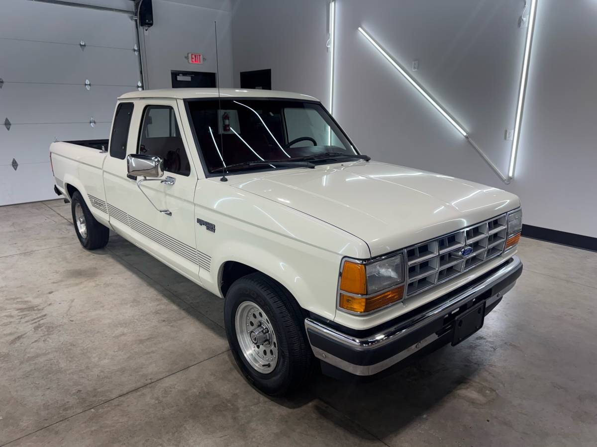 Ford-ranger-super-cab-1990-white-1
