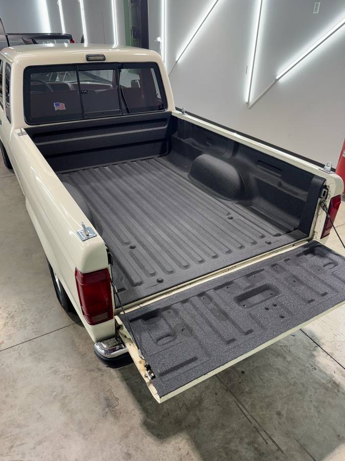 Ford-ranger-super-cab-1990-white-11