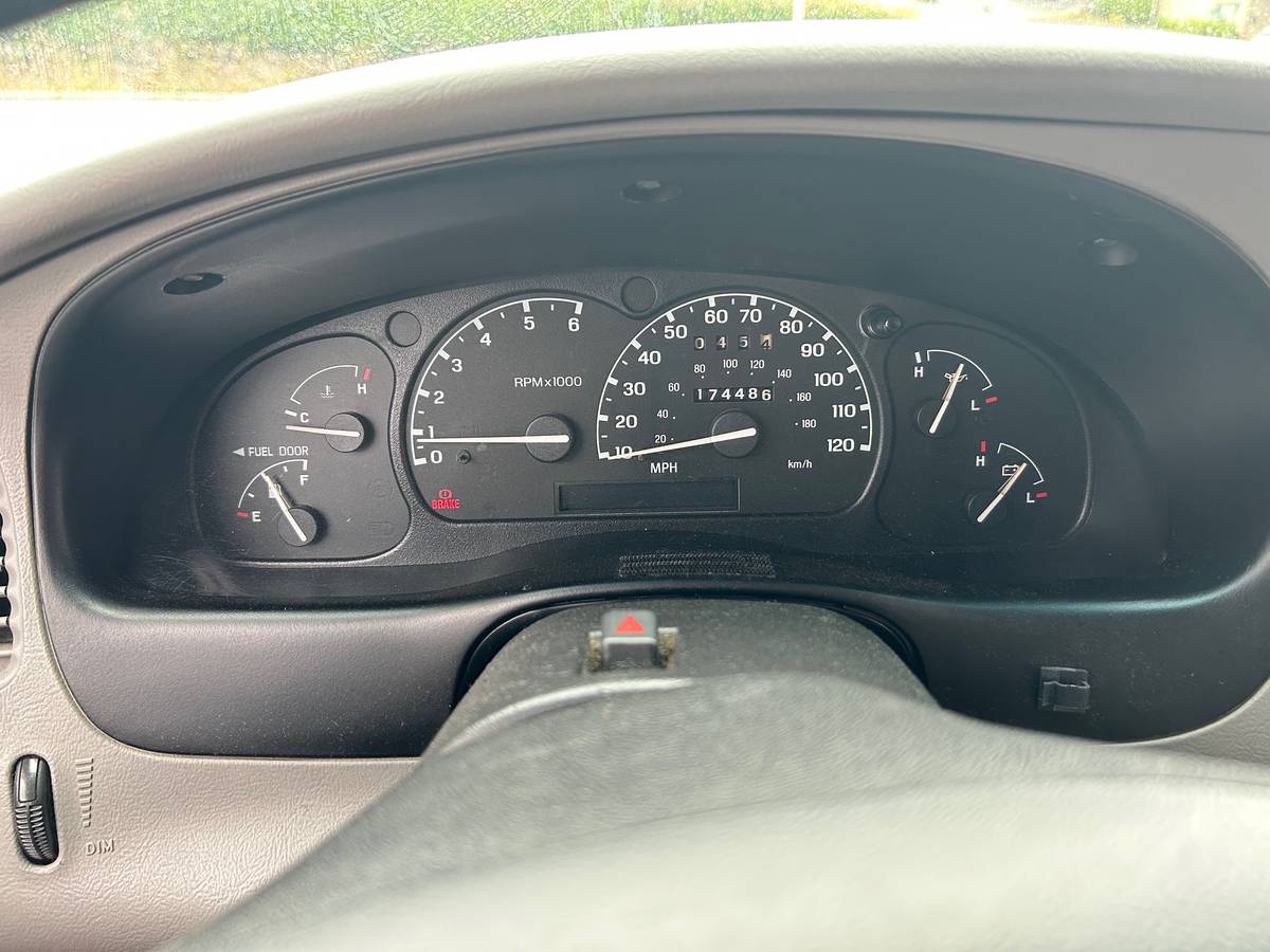 Ford-ranger-xl-1995-grey-4