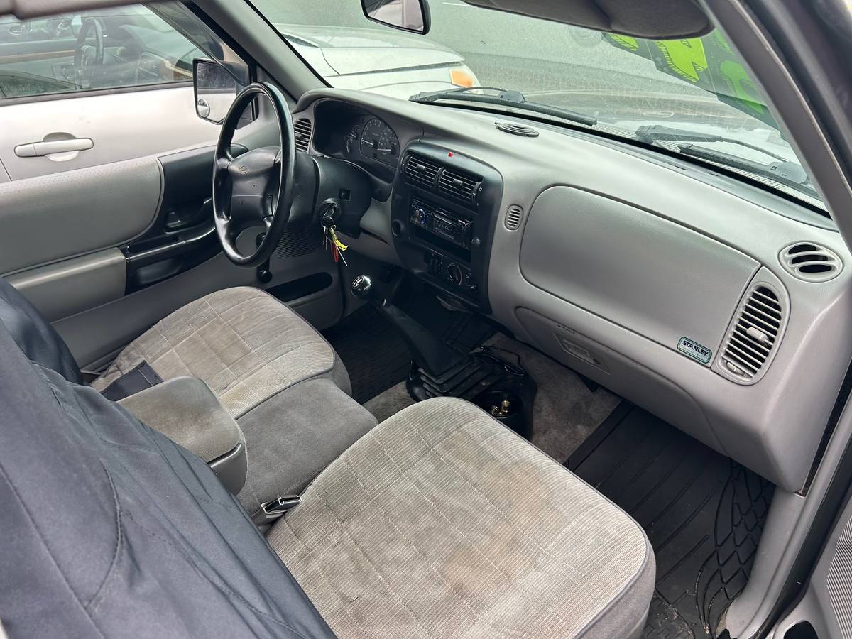 Ford-ranger-xl-1995-grey-7