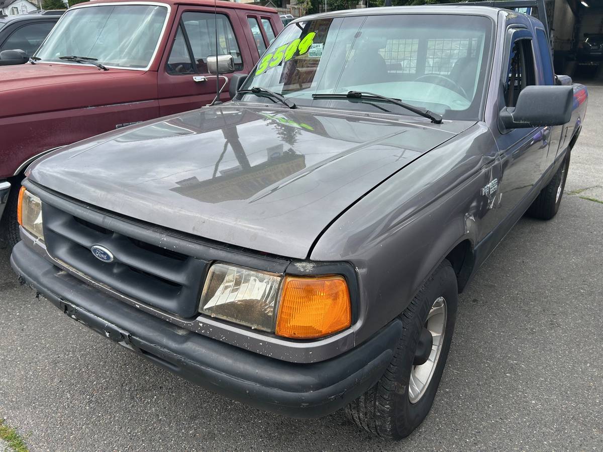 Ford-ranger-xl-1995-grey