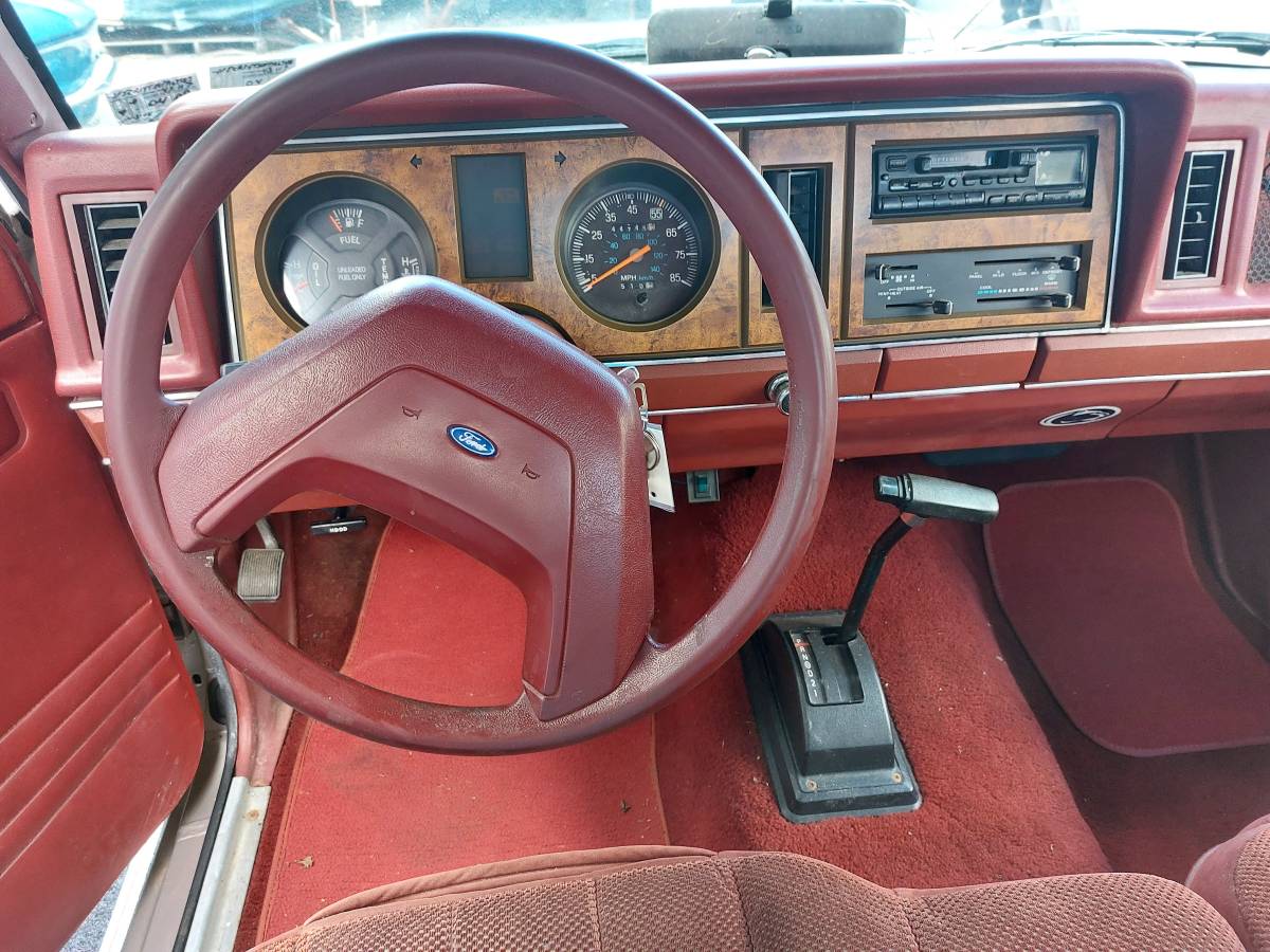 Ford-ranger-xlt-1987-brown-14