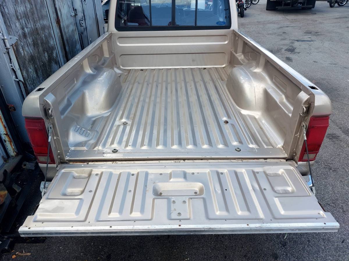 Ford-ranger-xlt-1987-brown-7