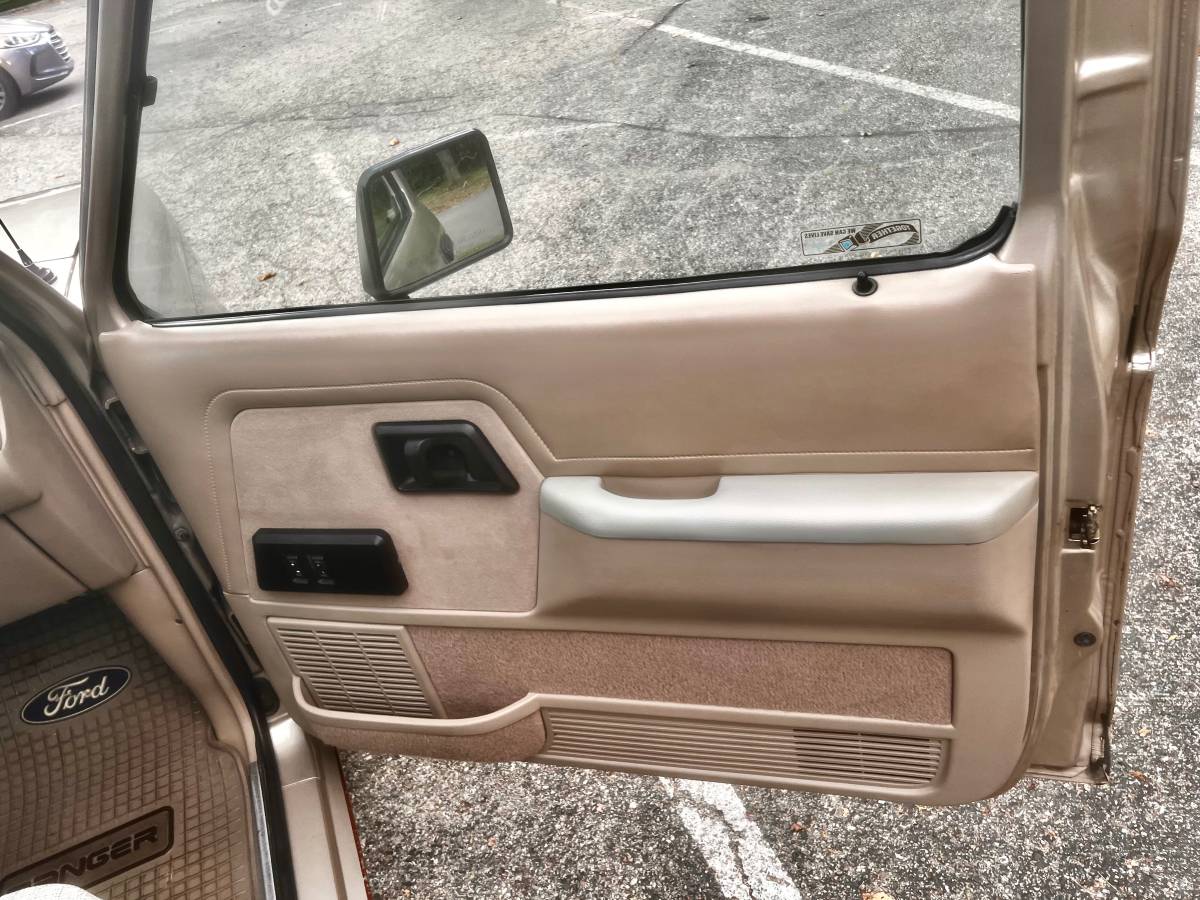 Ford-ranger-xlt-1989-custom-17